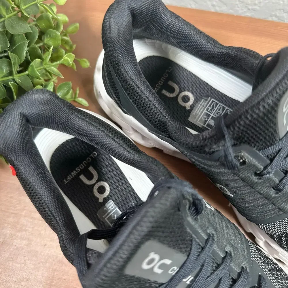 On Running Women's Sportswear Black Cloudswift Sneakers Size 8.5